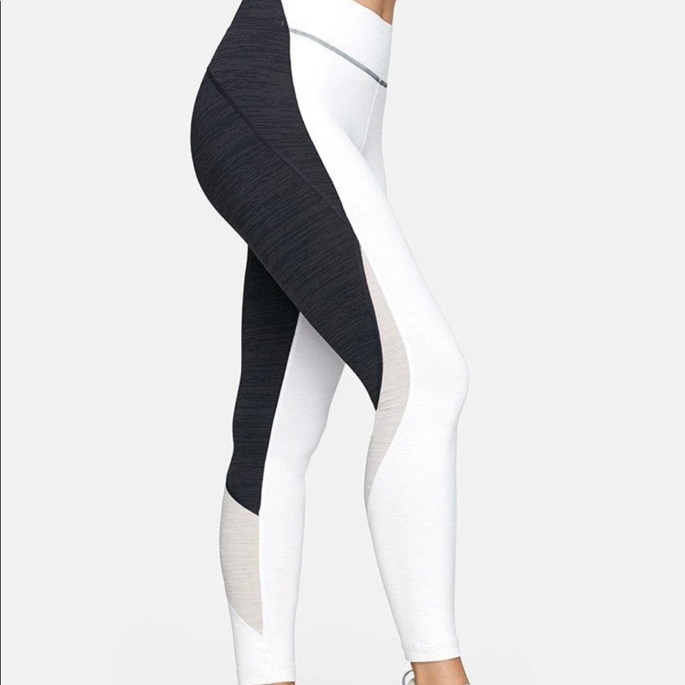 Outdoor voices zoom leggings